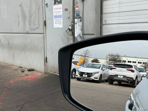 Used 2025 Nissan Versa SV image 19