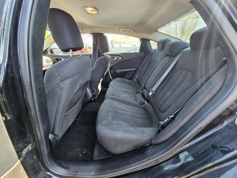Used 2016 Chrysler 200 Limited w/ Convenience Group image 20