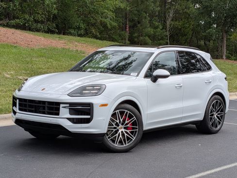 Certified 2026 Porsche Cayenne S AWD/4WD image 1