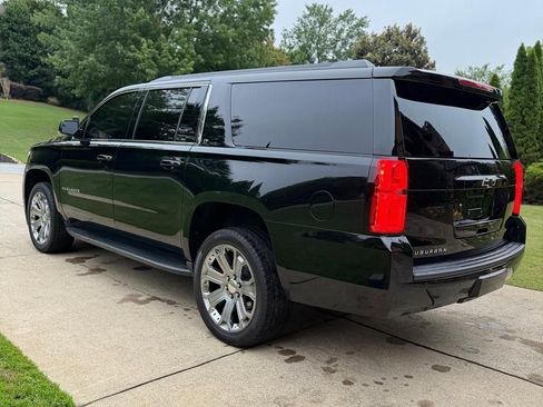 Used 2019 Chevrolet Suburban LT RWD image 8