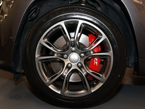 Used 2021 Jeep Grand Cherokee SRT image 24