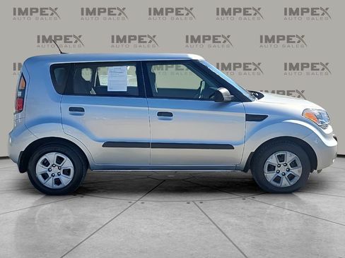 Used 2010 Kia Soul FWD image 6
