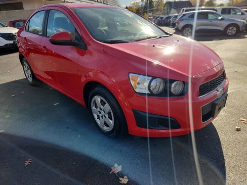 Used 2014 Chevrolet Sonic LS image 10
