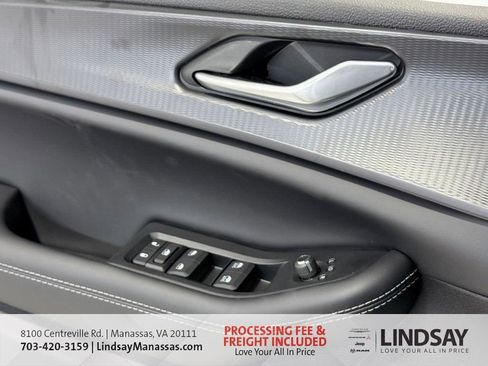 New 2025 Jeep Grand Cherokee Altitude image 31