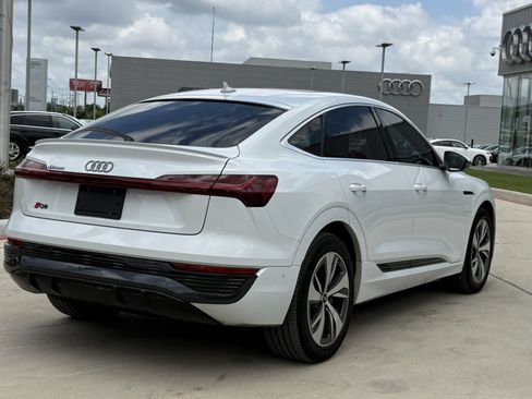 Used 2024 Audi Q8 e-tron Premium Plus w/ Premium Plus Package AWD/4WD image 4