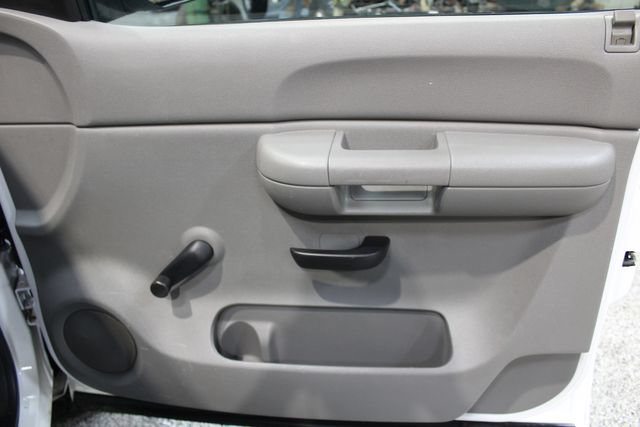 Used 2007 GMC Sierra 2500 W/T RWD image 17