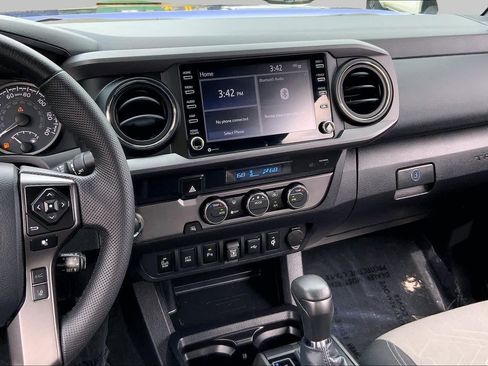 Used 2023 Toyota Tacoma TRD Off-Road w/ Technology Package RWD image 7