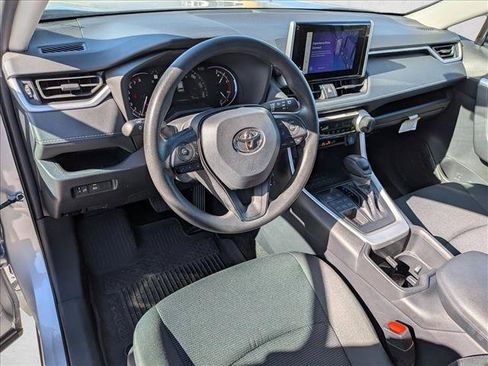 Used 2024 Toyota RAV4 LE AWD/4WD image 9