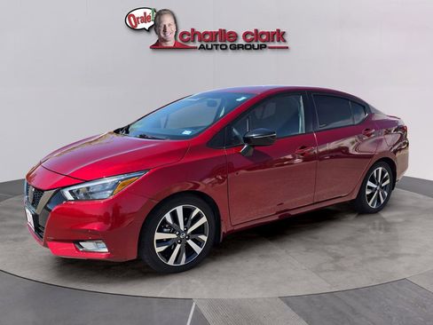 Used 2021 Nissan Versa SR FWD image 2