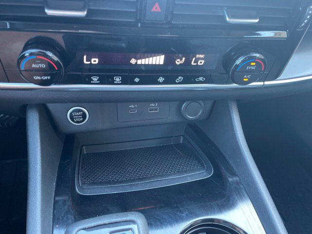 Used 2021 Nissan Rogue SV AWD/4WD image 36