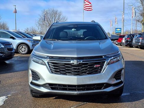Used 2023 Chevrolet Equinox RS image 2