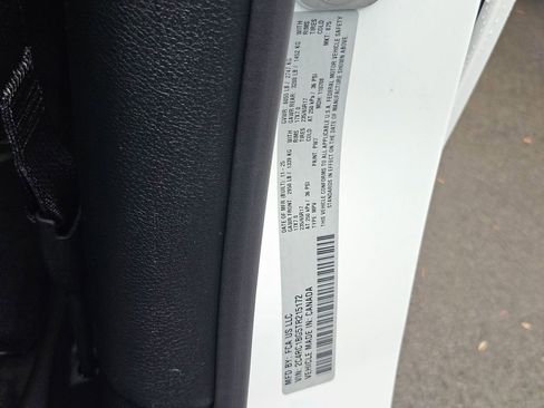 New 2026 Chrysler Pacifica Select FWD image 39