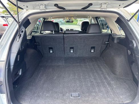 Used 2019 Subaru Outback 2.5i Limited AWD/4WD image 12