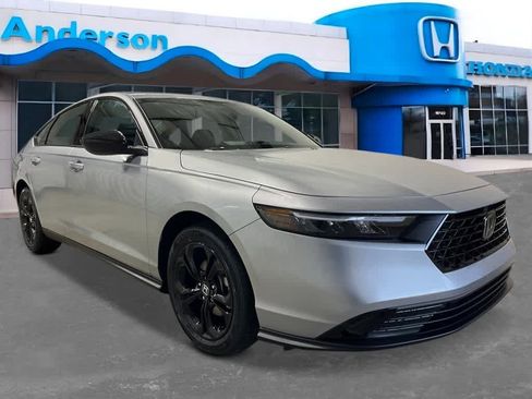 Certified 2025 Honda Accord SE image 8