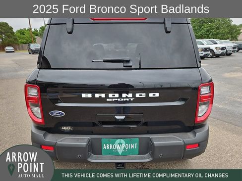 Used 2025 Ford Bronco Sport Badlands AWD/4WD image 10