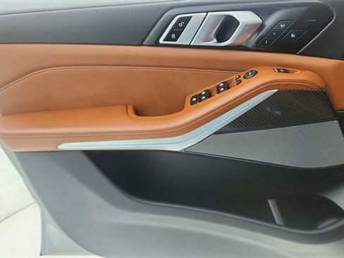 Used 2024 BMW X5 M60i image 35