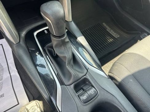 Used 2023 Toyota Corolla Cross LE FWD image 17