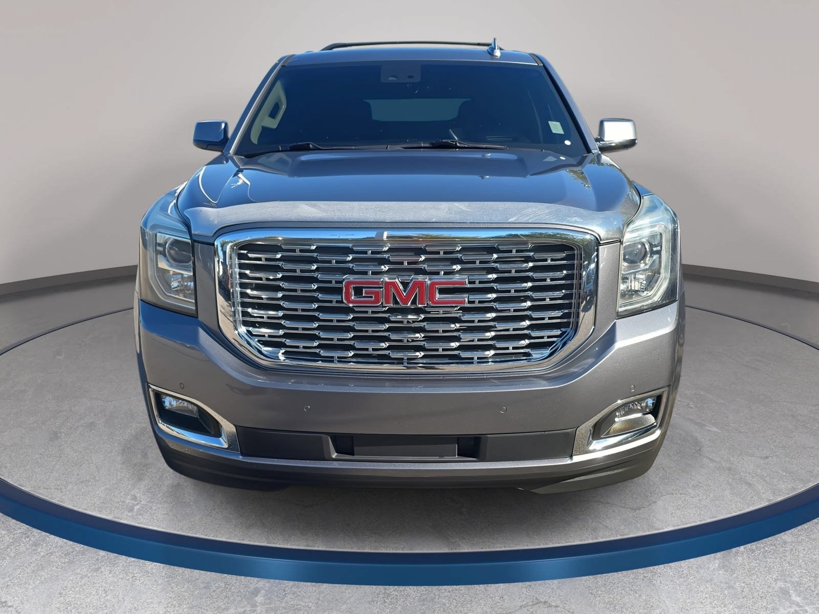 Used 2018 GMC Yukon Denali w/ Open Road Package AWD/4WD image 2