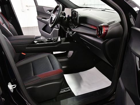 Used 2025 Chevrolet Equinox RS FWD image 27