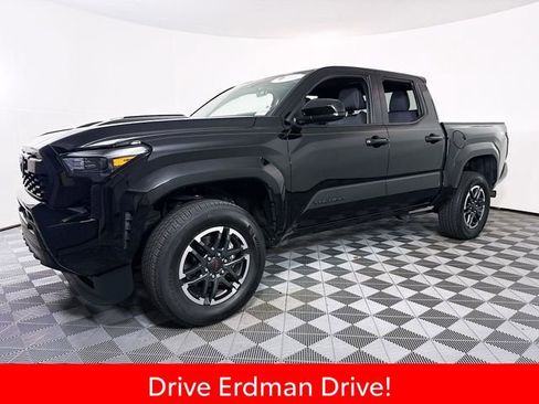 Certified 2025 Toyota Tacoma TRD Sport RWD image 3