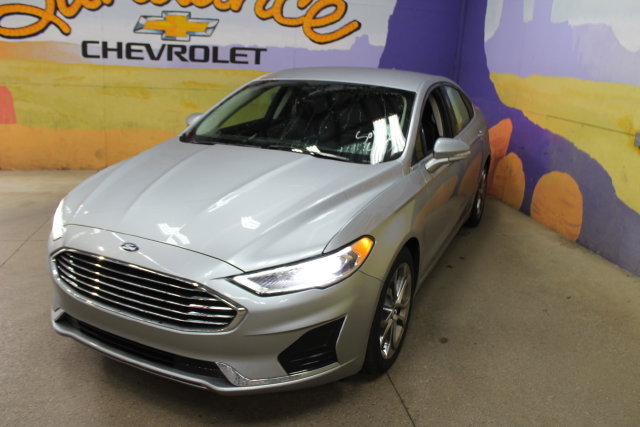 Used 2020 Ford Fusion SEL FWD image 4