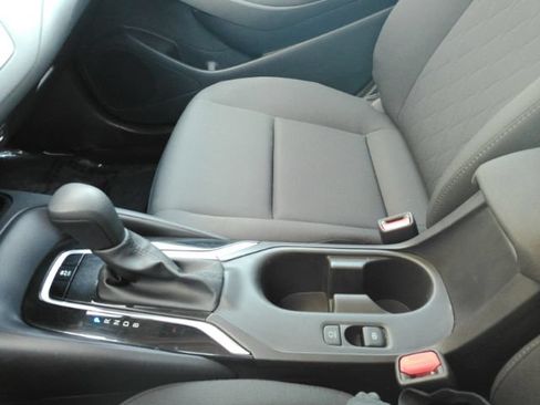 Used 2025 Toyota Corolla LE FWD image 38