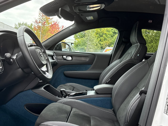 Certified 2023 Volvo C40 P8 Recharge Ultimate AWD/4WD image 10