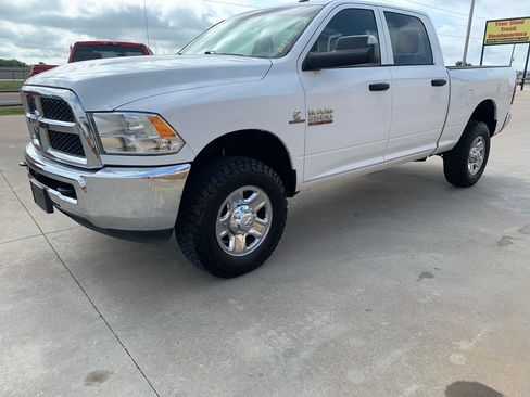 Used 2018 RAM 2500 Tradesman w/ Chrome Appearance Group AWD/4WD image 3