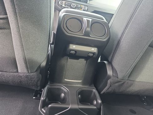 Used 2025 Jeep Gladiator Nighthawk image 18