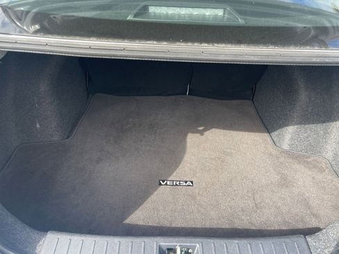 Used 2025 Nissan Versa SV image 28