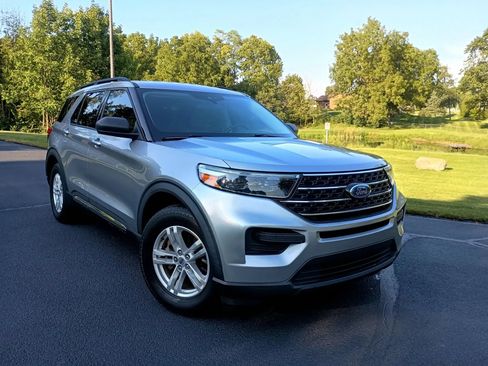 Used 2020 Ford Explorer XLT RWD image 15