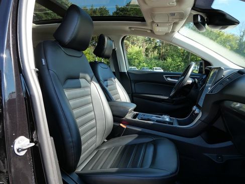 Certified 2024 Ford Edge SEL w/ Convenience Package AWD/4WD image 12