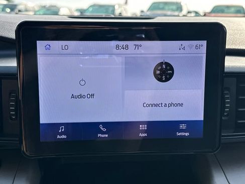 Used 2023 Ford Explorer XLT AWD/4WD image 34
