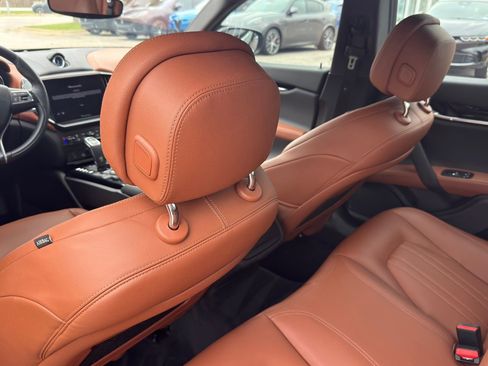 Certified 2022 Maserati Ghibli Modena Q4 AWD/4WD image 32