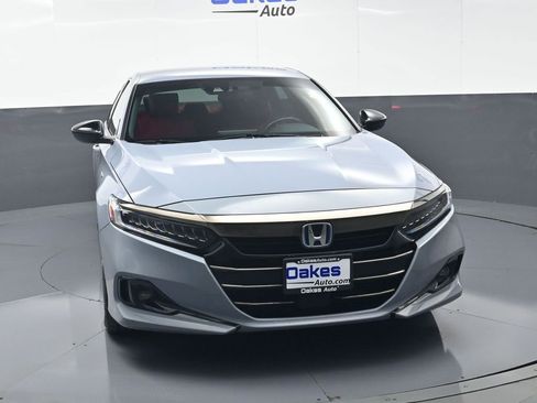 Used 2022 Honda Accord Sport image 3