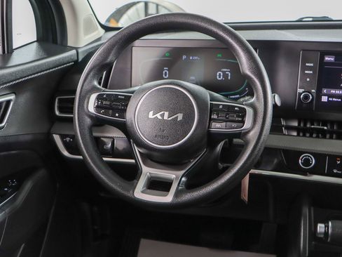 Used 2023 Kia Sportage LX image 12