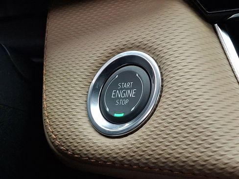 New 2026 Chevrolet Equinox ACTIV w/ LPO, Floor Liner Package image 15