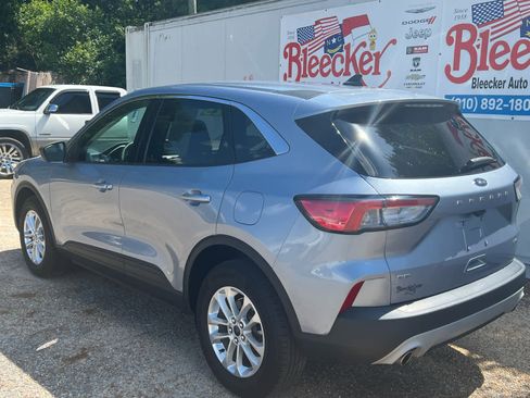 Used 2022 Ford Escape SE w/ Convenience Package image 8