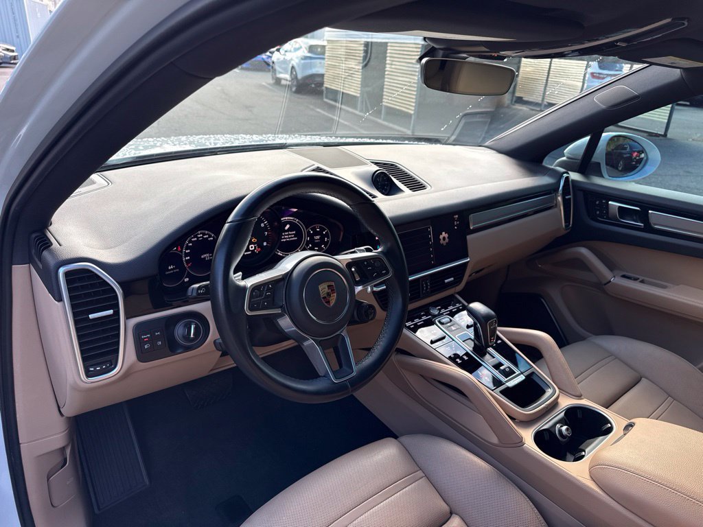 Used 2022 Porsche Cayenne Platinum Edition w/ Premium Package Plus AWD/4WD image 17