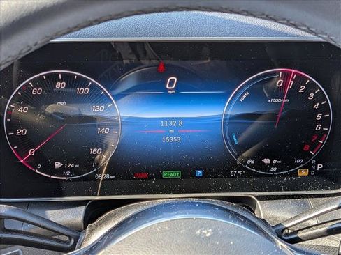 Used 2025 Mercedes-Benz GLC 350e 4MATIC image 10
