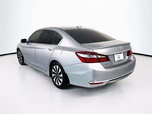Used 2017 Honda Accord Touring image 7
