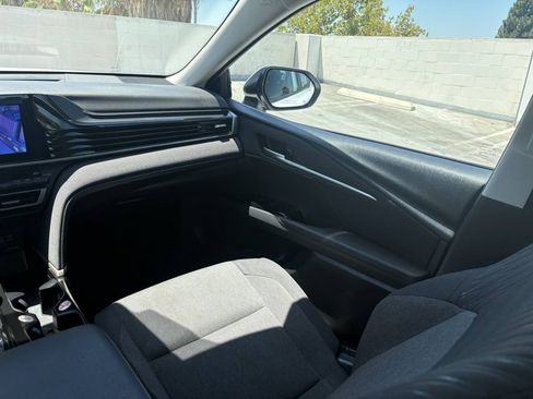 Used 2025 Toyota Camry LE FWD image 32