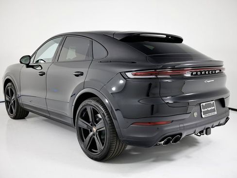 New 2026 Porsche Cayenne Coupe AWD/4WD image 3
