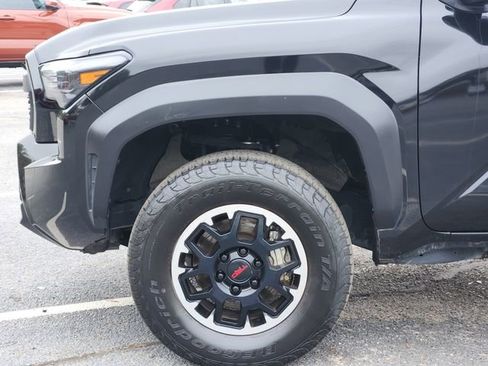 Used 2024 Toyota Tacoma TRD Off-Road image 6