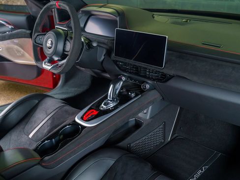 Used 2025 Lotus Emira RWD image 13