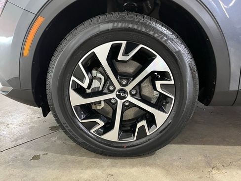 Used 2024 Kia Sportage EX image 15