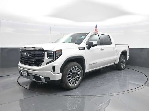 Used 2025 GMC Sierra 1500 Denali Ultimate AWD/4WD image 4
