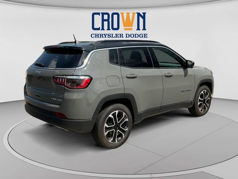Used 2023 Jeep Compass Limited AWD/4WD image 3