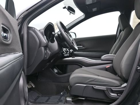 Used 2019 Honda HR-V Sport image 11