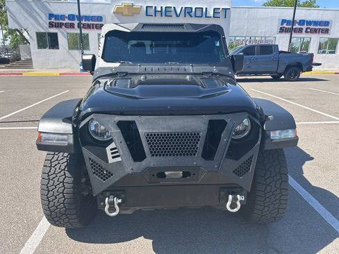Used 2023 Jeep Gladiator Rubicon w/ Cold Weather Group image 2